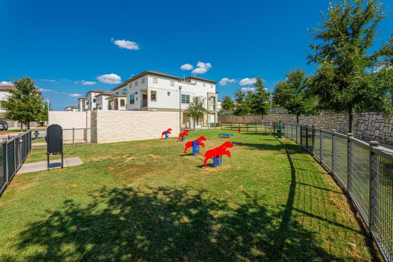 Luxe 3B/2B Getaway - Pool, Gym, Parking, Pet Wash Apartment Leander Екстериор снимка