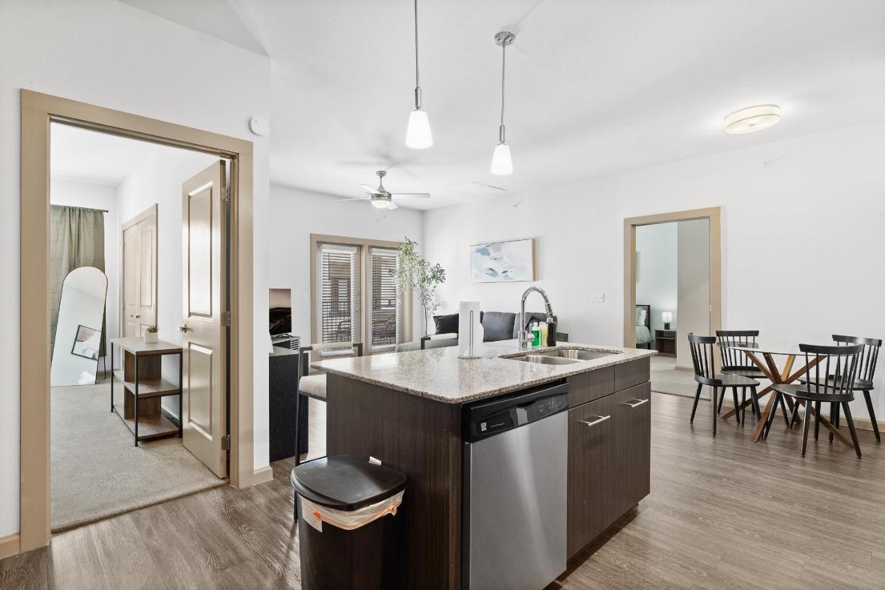 Luxe 3B/2B Getaway - Pool, Gym, Parking, Pet Wash Apartment Leander Екстериор снимка